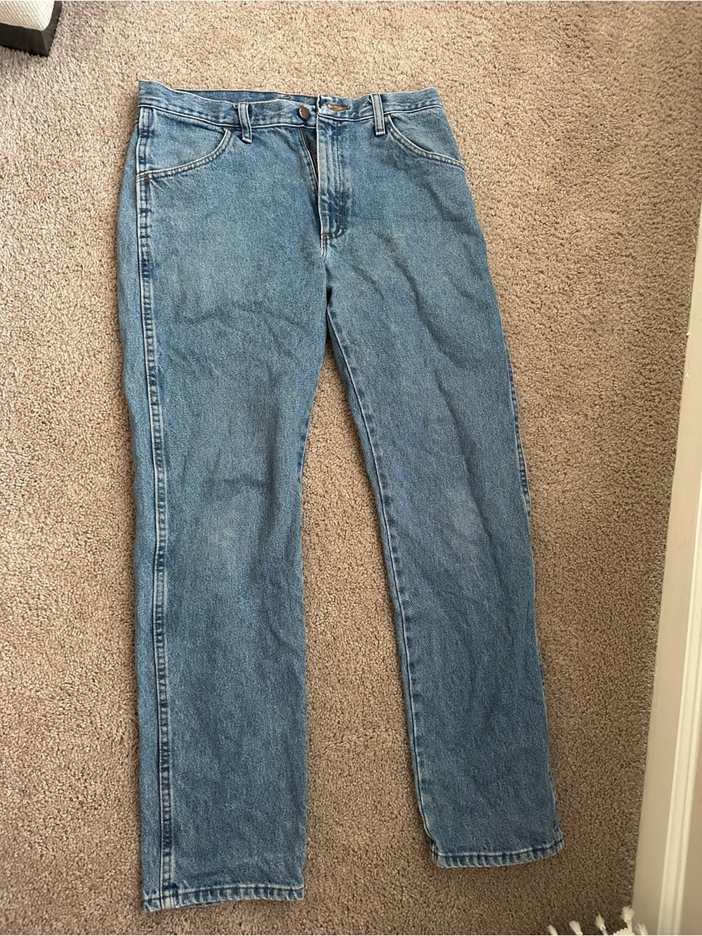 Rustler Men's Straight-Leg Jeans in Light Blue Wash
